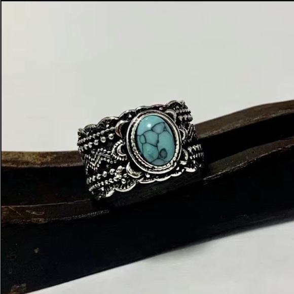 VINTAGE SILVER TURQUOISE BOHEMIAN RING SIZE 8 - Picture 2 of 5